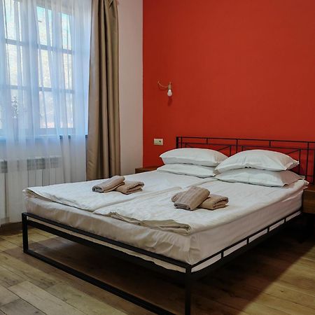 Blur Inn Gallery Yerevan Exterior foto