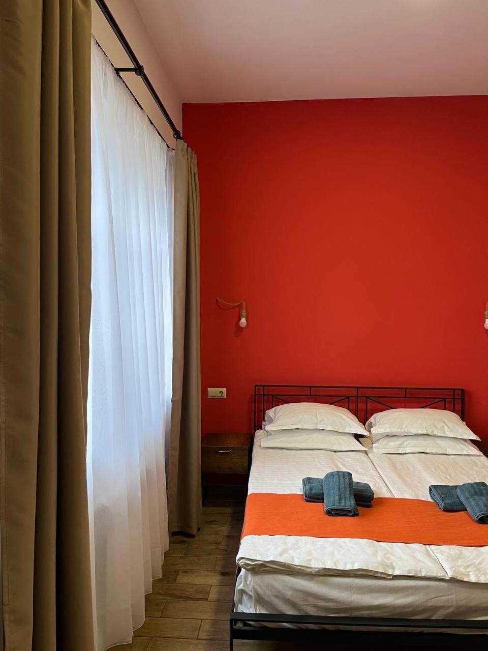 Blur Inn Gallery Yerevan Exterior foto